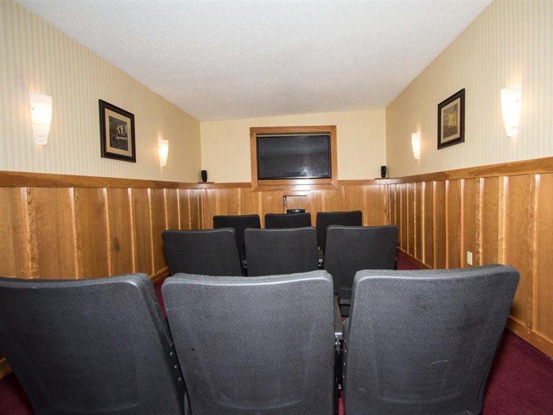 Red Roof Inn & Suites ניופורט ניוז מראה חיצוני תמונה