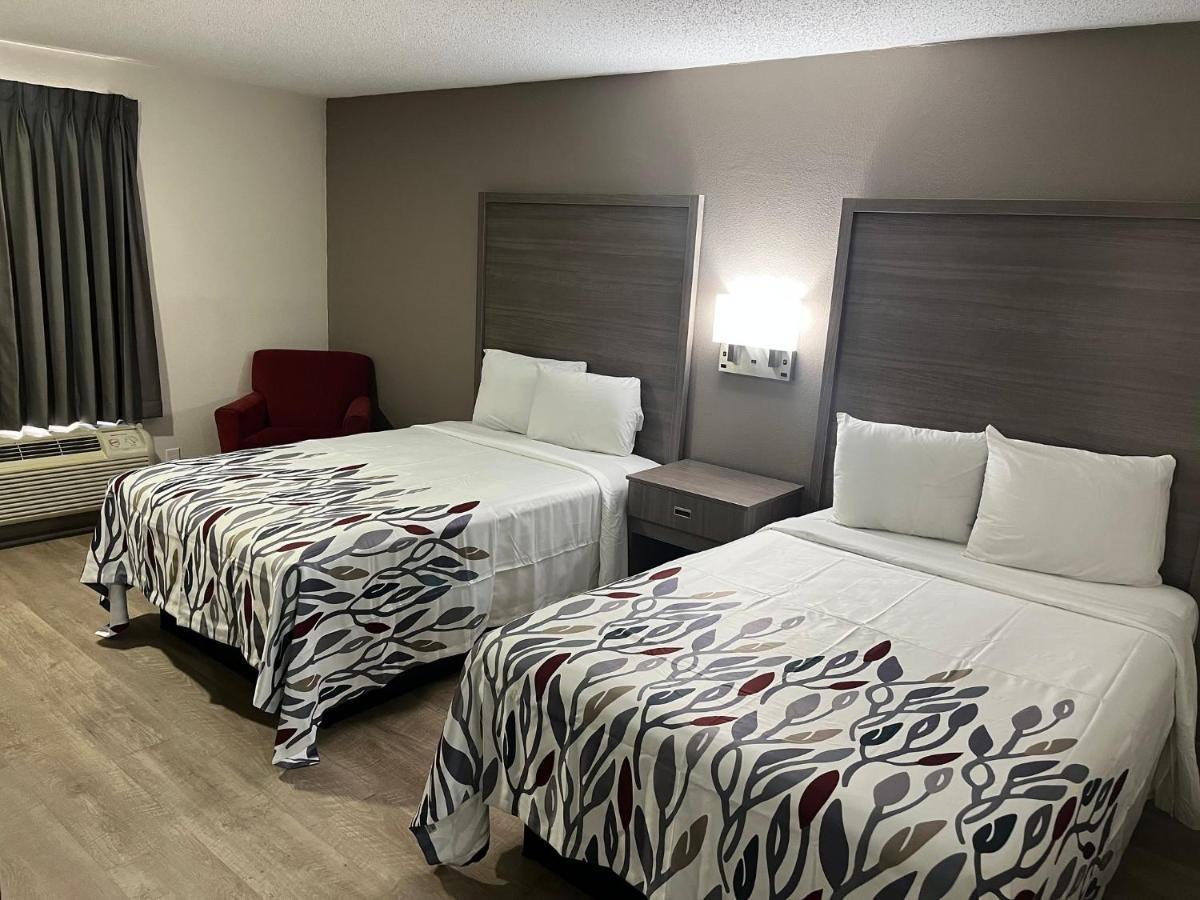 Red Roof Inn & Suites ניופורט ניוז מראה חיצוני תמונה