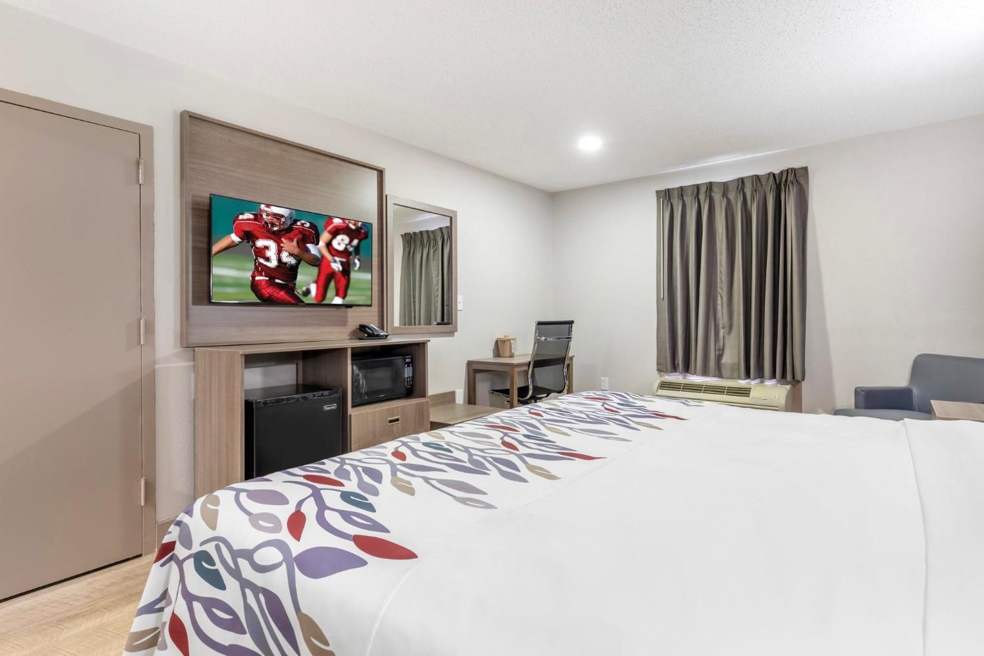 Red Roof Inn & Suites ניופורט ניוז מראה חיצוני תמונה