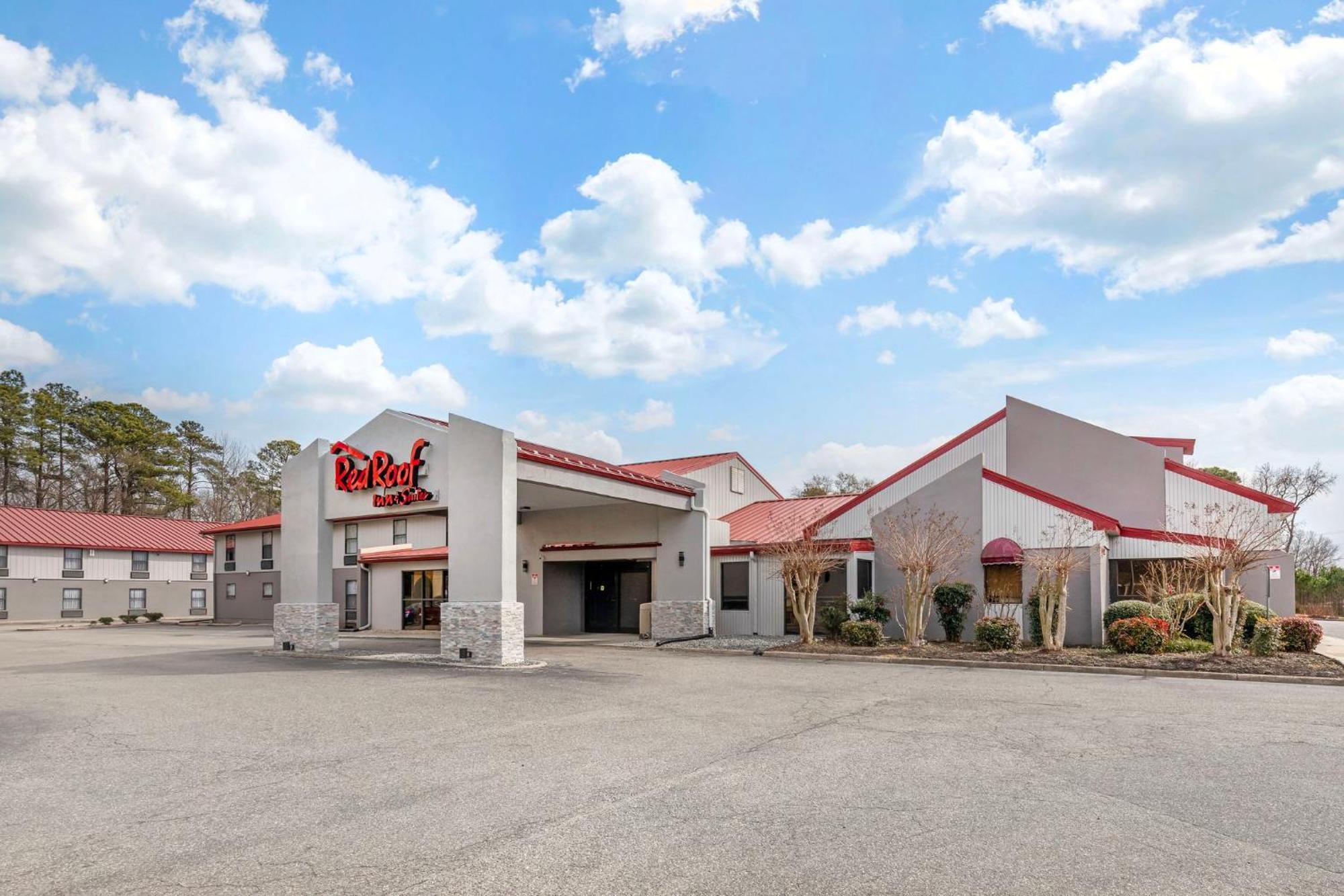 Red Roof Inn & Suites ניופורט ניוז מראה חיצוני תמונה