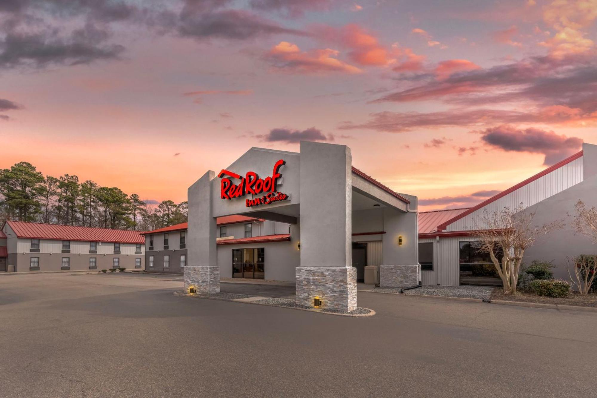 Red Roof Inn & Suites ניופורט ניוז מראה חיצוני תמונה